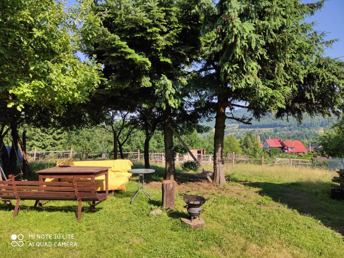 Ferienwohnung Gromadzyniowka-Pod Czarnym Kogutem Ustrzyki Dolne Exterior foto